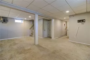 46 Irving St, North Providence, RI 02904 - Photo 23