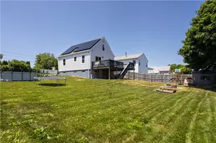 46 Irving St, North Providence, RI 02904 - Photo 3