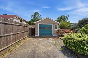 24 Rosegarden St, Warwick, RI 02888 - Photo 31