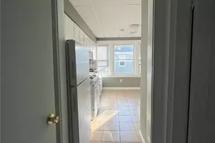 70 Oliver St, Bristol, RI 02809 - Photo 7