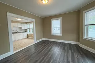 70 Oliver St, Bristol, RI 02809 - Photo 3