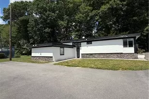 35 Fenwood Ave, Smithfield, RI 02917 - Photo 3