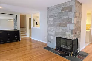 40 Russet Way, Cranston, RI 02920 - Photo 3