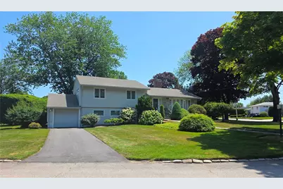 40 Russet Way, Cranston, RI 02920 - Photo 1