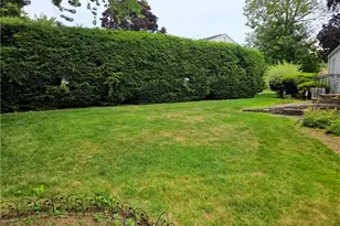 40 Russet Way, Cranston, RI 02920 - Photo 35