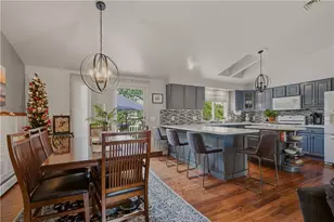 11 Carol Ave, Bristol, RI 02809 - Photo 3
