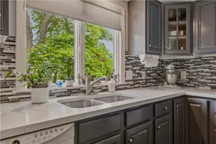 11 Carol Ave, Bristol, RI 02809 - Photo 7