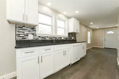 71 St Elizabeth Street #1, Bristol, RI 02809 - Photo 5