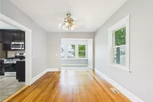 13 Clyde St, Providence, RI 02908 - Photo 9