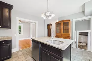 13 Clyde St, Providence, RI 02908 - Photo 11