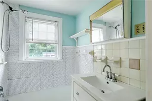264 Phillips St, Woonsocket, RI 02895 - Photo 17