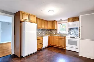 264 Phillips St, Woonsocket, RI 02895 - Photo 9