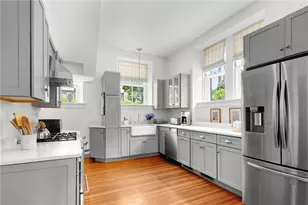2 Hazard Ave, Newport, RI 02840 - Photo 33