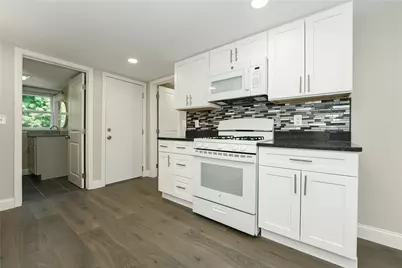 71 St Elizabeth Street #2, Bristol, RI 02809 - Photo 3