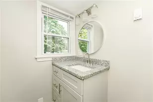 71 St Elizabeth St, Bristol, RI 02809 - Photo 11