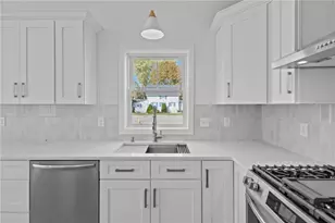 700 Sandy Ln, Warwick, RI 02889 - Photo 29