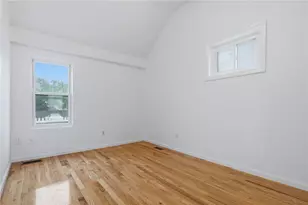 61 W Warwick Ave, West Warwick, RI 02893 - Photo 7