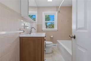 132 Potowomut Rd, Warwick, RI 02818 - Photo 7