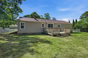 132 Potowomut Rd, Warwick, RI 02818 - Photo 25