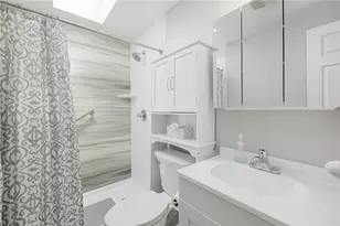 37 Opechee Dr, Bristol, RI 02809 - Photo 13