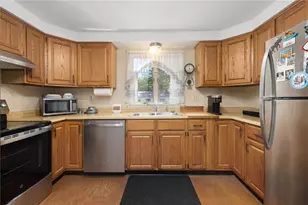 37 Opechee Dr, Bristol, RI 02809 - Photo 11