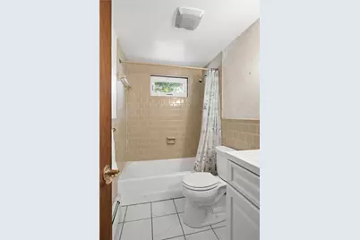 18 Continental Drive, Middletown, RI 02842 - Photo 11