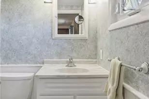 18 Continental Dr, Middletown, RI 02842 - Photo 15