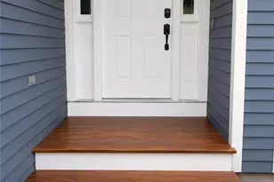 3 Meadow Cir, Barrington, RI 02806 - Photo 5