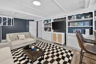 44 Cliff Ave, Cranston, RI 02920 - Photo 27