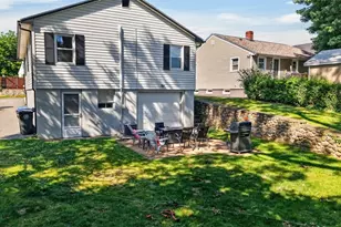 44 Cliff Ave, Cranston, RI 02920 - Photo 5