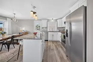 44 Cliff Ave, Cranston, RI 02920 - Photo 15