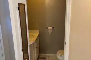 165 Holland St, Cranston, RI 02920 - Photo 9