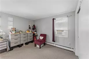 21 Bailey St, East Providence, RI 02916 - Photo 23