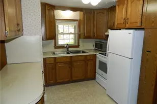 31 Eisenhower St, Coventry, RI 02816 - Photo 11