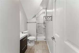 132 S Angell St, Providence, RI 02906 - Photo 5