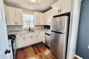 121 Lowden St, Pawtucket, RI 02860 - Photo 3