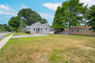 3 Eisenhower Dr, Smithfield, RI 02917 - Photo 37