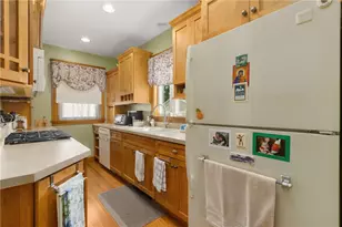 19 Bouvier Ave, Lincoln, RI 02838 - Photo 9
