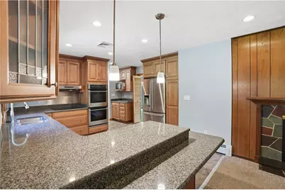 8 Wabasso Terrace, Middletown, RI 02842 - Photo 19