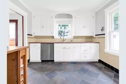 61 Burnside Street, Cranston, RI 02910 - Photo 17