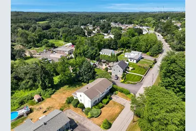 16 Old Simmonsville Road, Johnston, RI 02919 - Photo 9