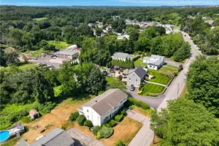 16 Old Simmonsville Rd, Johnston, RI 02919 - Photo 9