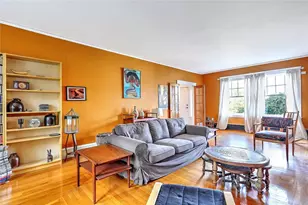 21 Blaisdell Ave, Pawtucket, RI 02860 - Photo 7