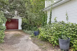 21 Blaisdell Ave, Pawtucket, RI 02860 - Photo 47