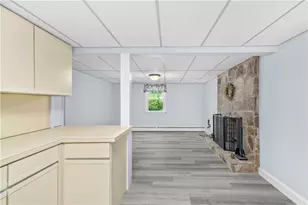 82 Hope Rd, Cranston, RI 02921 - Photo 17