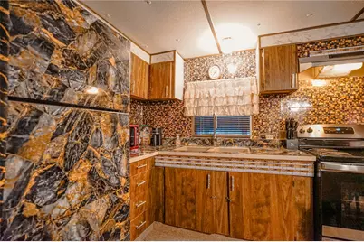979 Tollgate Road, Warwick, RI 02886 - Photo 7