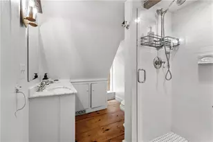 22 Bridge St, Newport, RI 02840 - Photo 23