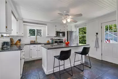 279 Jepson Lane, Portsmouth, RI 02871 - Photo 5