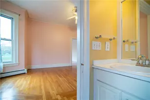 68 Dexter St, Providence, RI 02909 - Photo 23