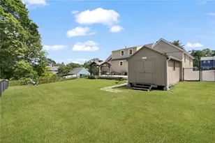 25 Leroy Ave, Warwick, RI 02889 - Photo 33